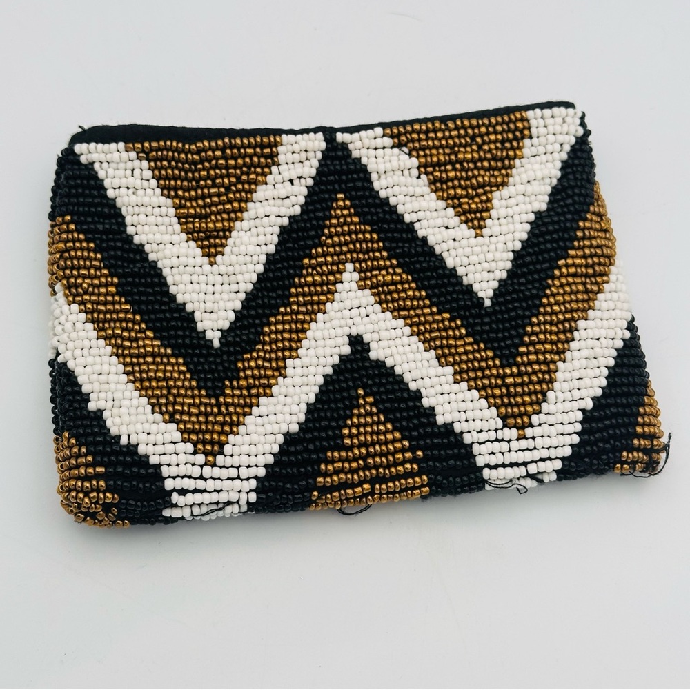 Chevron Beaded pouch - Picture 2 of 8